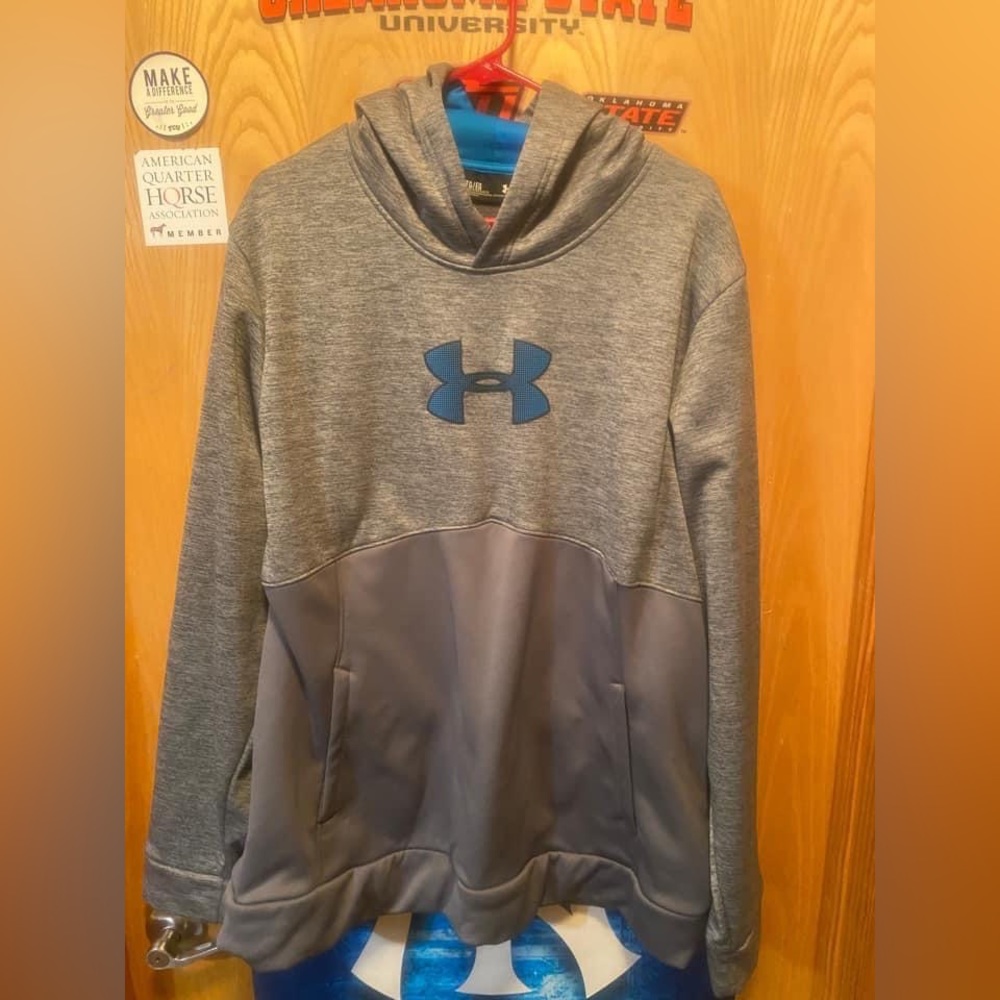 Under Armour Hoodie